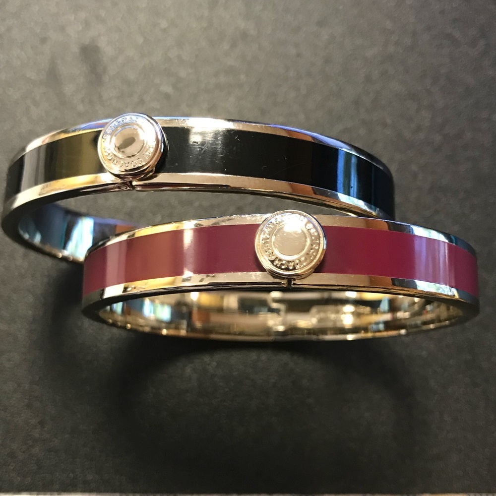 ✨COACH Eggplant Enamel Hinged Bangle Bracelet✨